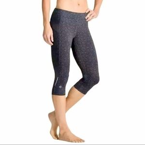 Athleta Women’s Size S Bare to Run Knickers Asphalt Starfruit Grey Crop Leggings